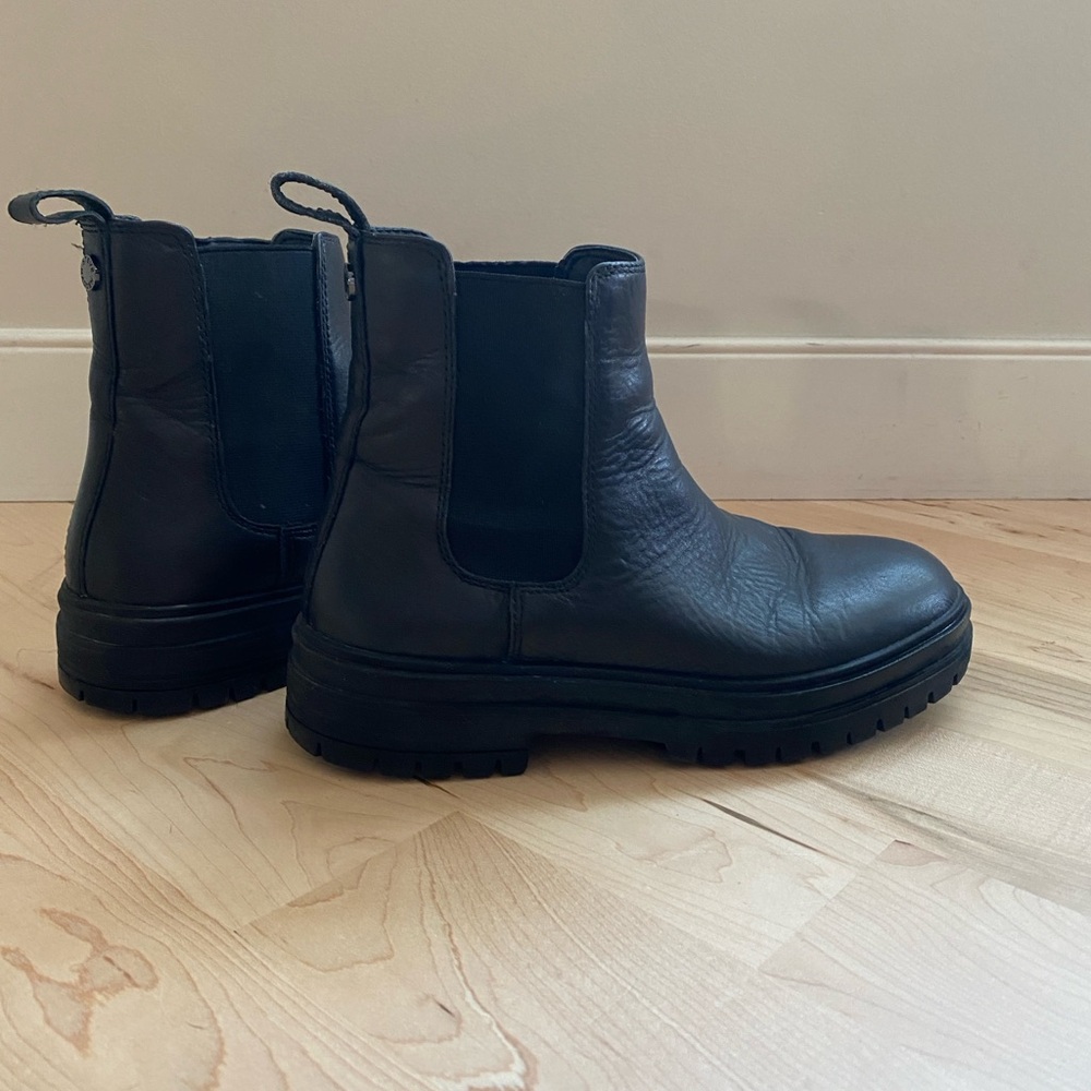Steve Madden Chelsea Boots